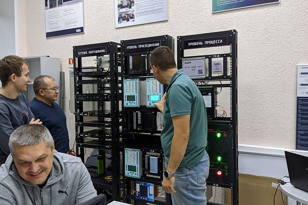Стартовала обновленная программа подготовки специалистов электрических сетей по курсу: Цифровая подстанция