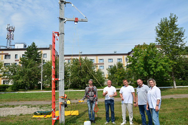 Провели оценку применимости изолированного консольного крана, разработанного ООО СекторЭнерго по техническому заданию Центра Работ Под Напряжением!